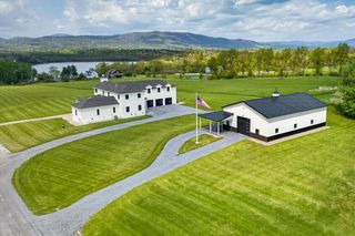 4362 Lake Street, Bridport, VT 05734