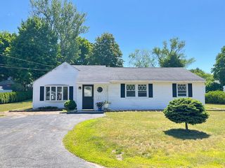 179 Holly Ln, Portsmouth, NH 03801