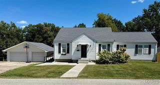 407 N  High St, Bowling Green, MO 63334