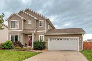 675 SE Cardinal Ln, Waukee, IA 50263