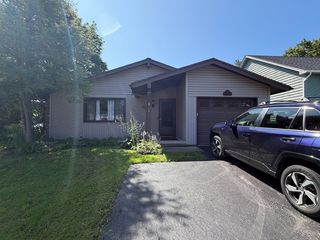225 Countess Dr, West Henrietta, NY 14586