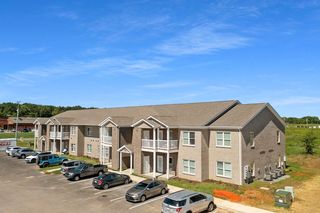 1077 Gateview Dr #D207, Portland, TN 37148