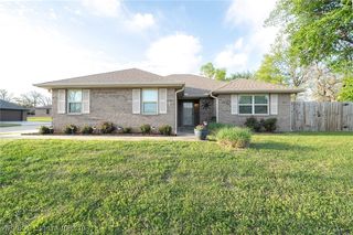 604 SW 11th St, Muldrow, OK 74948