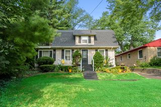 443 Jennison Ave, Kalamazoo, MI 49006
