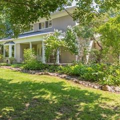 2015 N  Rochester Rd, Oakland, MI 48363