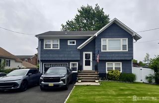 56 3rd Ave, Port Reading, NJ 07064