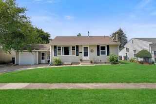 1937 State St, Cedar Falls, IA 50613