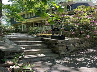 156 Conrad Drive, New Haven, CT 06515