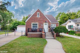 29315 Pinehurst St, Roseville, MI 48066