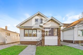 3023 Gilson St, Racine, WI 53403