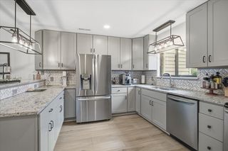 219 Shoreline Marina Cir #122, Moneta, VA 24121