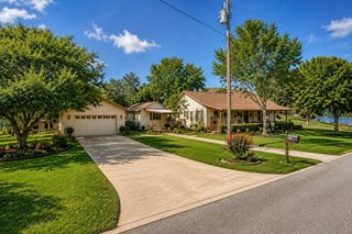 211 Cedar Crest St, Coldspring, TX 77331