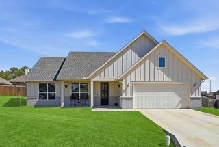 4004 Gallivant Dr, Granbury, TX 76049