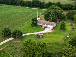 15570 Vixen Rd Road, Stark City, MO 64866