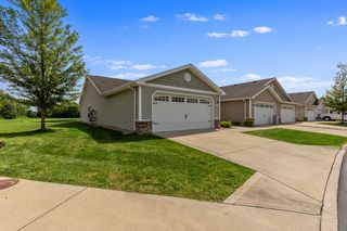 192 Fullers Cir #283, Pickerington, OH 43147