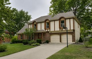 9026 Alden St, Lenexa, KS 66215
