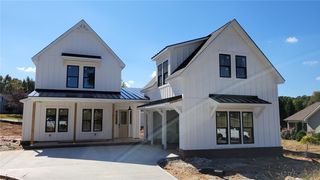 1201 Cross Creek Dr, Seneca, SC 29678