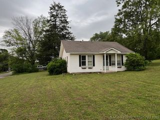 2204 S  61st West Ave, Tulsa, OK 74107
