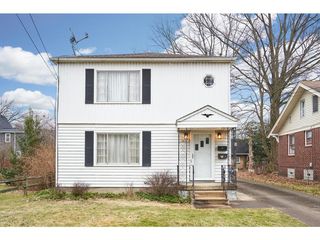1651 10th St #2, Cuyahoga Falls, OH 44221