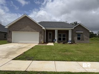 10162 Grady Ln, Mobile, AL 36695