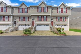 328 Brohios Dr, Monaca, PA 15061