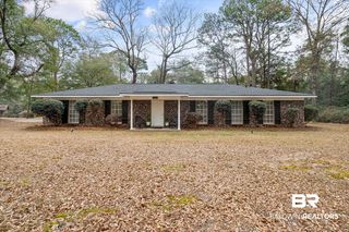 7565 Hemlock Dr, Mobile, AL 36695