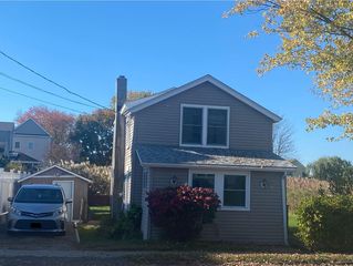 26 Surf Ave, Milford, CT 06460
