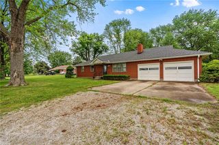 521 S  La Frenz Rd, Liberty, MO 64068