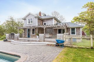 1009 Old Falmouth Rd, Barnstable, MA 02630