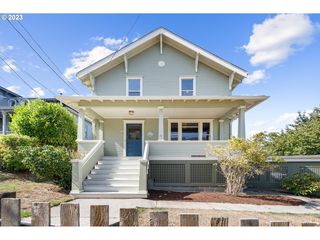 531 35th St, Astoria, OR 97103