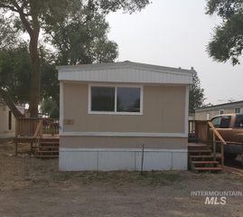 3190 NW Lancaster Ln, Mountain Home, ID 83647