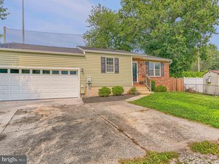 87 Bar Harbor Rd, Pasadena, MD 21122
