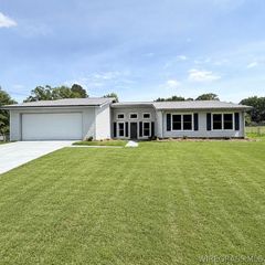 183 Hank Nix Dr, Ozark, AL 36360