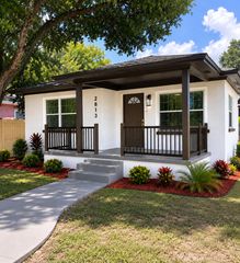 2813 N  Taliaferro Ave, Tampa, FL 33602