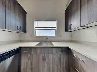553 Sycamore St #207, Oakland, CA 94612