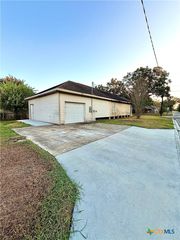 802 S  Colorado St, Port Lavaca, TX 77979