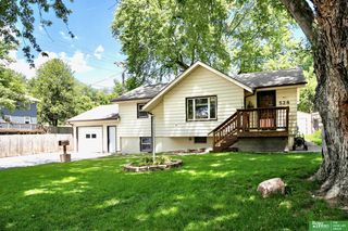 528 Bonnie Ave, Papillion, NE 68046