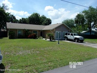 7010 Song Dr, Cocoa, FL 32927