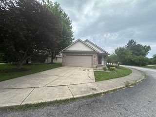 5269 Villa Ct, Avon, IN 46123