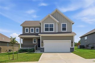 2113 SW Rutherford Dr, Lees Summit, MO 64082