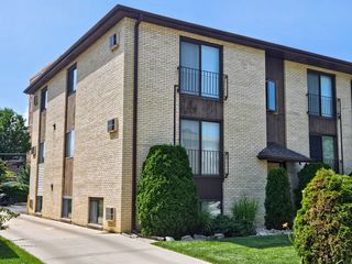 426 Alles St #3S, Des Plaines, IL 60016