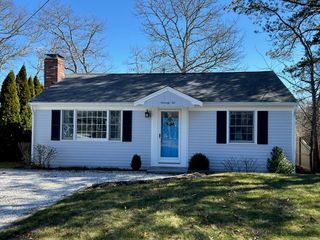 72 Breezy Point Road, South Yarmouth, MA 02664