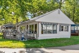 13 2nd St, Belmont, NH 03220