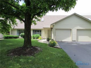 11 Gatewood Dr, Waterville, OH 43566