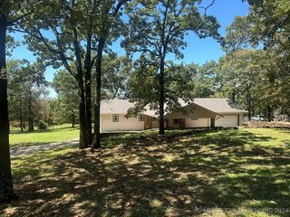 2011 S  70th St   E, Muskogee, OK 74403