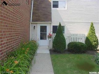 4310 Austin Pl #8, North Olmsted, OH 44070