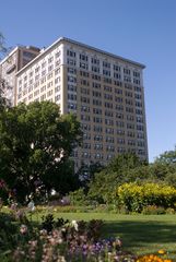 2150 N  Lincoln Park W #105, Chicago, IL 60614