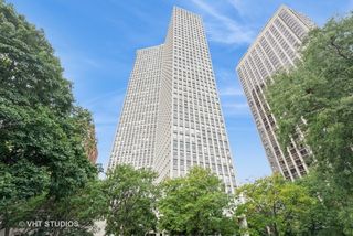2626 N  Lakeview Ave #1002, Chicago, IL 60614
