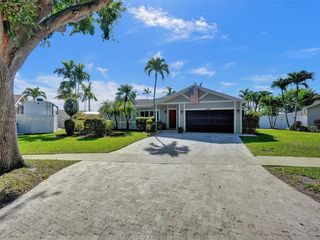 5526 SW 115th Ave, Fort Lauderdale, FL 33330