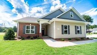 109 Beaufort Cir, Dunn, NC 28334